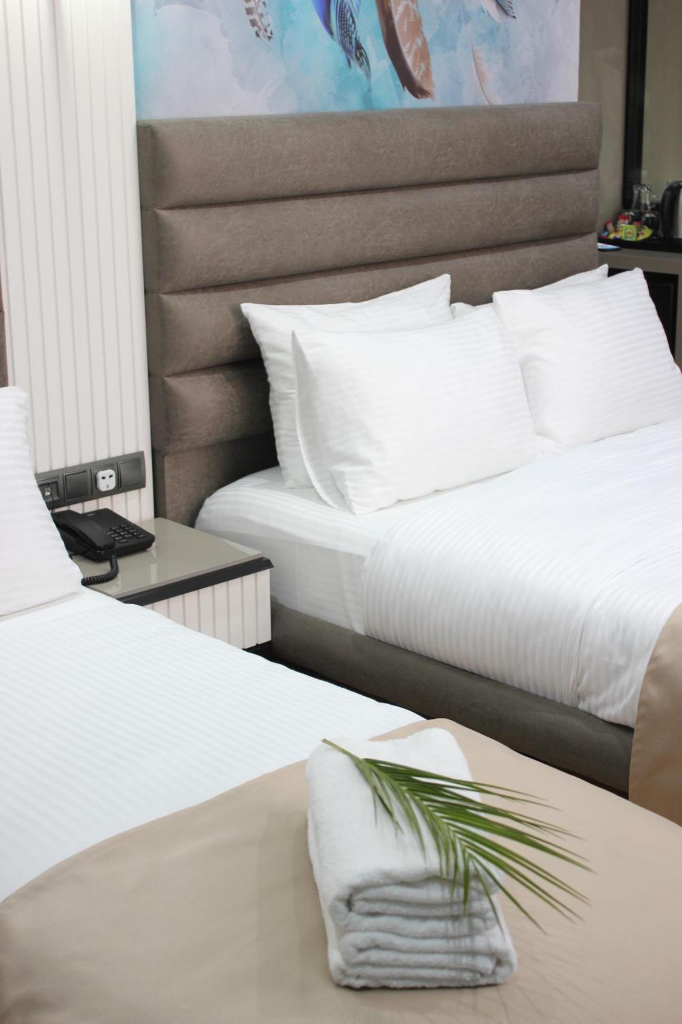 Dem Premium Hotel - Round Trip Airport Service - Istanbul International Airport Arnavutkoy 외부 사진